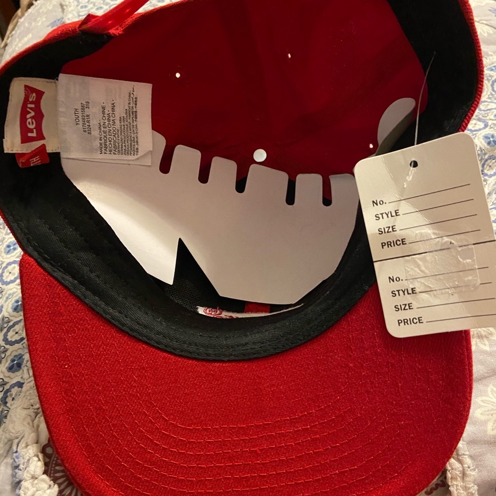 Levi’s - Picture 5 of 6